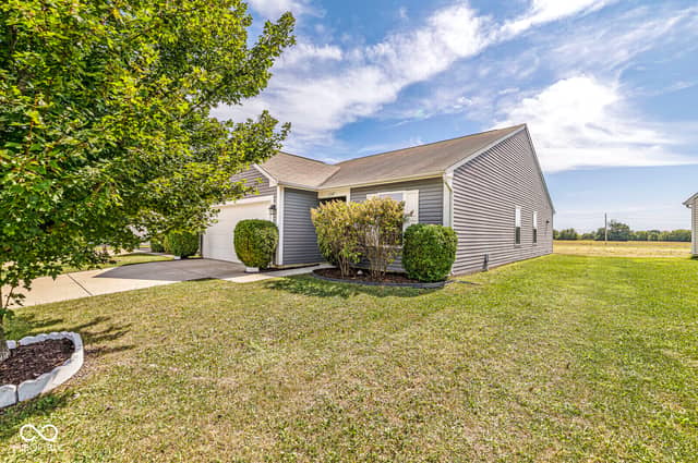 6547 Emerald Ridge Court, Indianapolis, IN 46221, photo 5 of 27