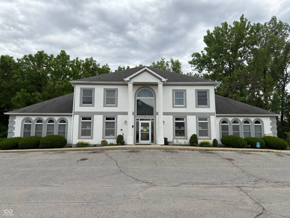 821 N State Road 135, Greenwood