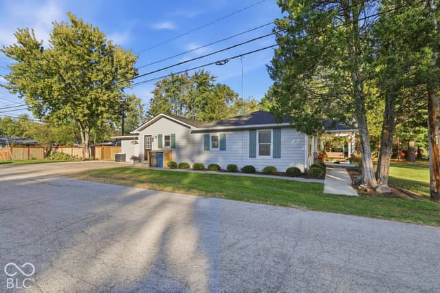2064 Riviera, Indianapolis, IN 46260, photo 5 of 44