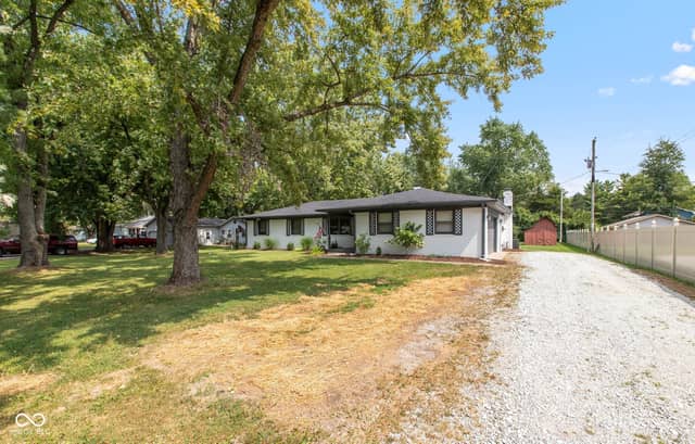 10045 N Balfer Drive E, Fortville, IN 46040, photo 3 of 23