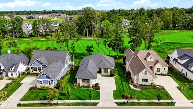3685 Olde Well Run, Zionsville, IN 46077, photo 3 of 113