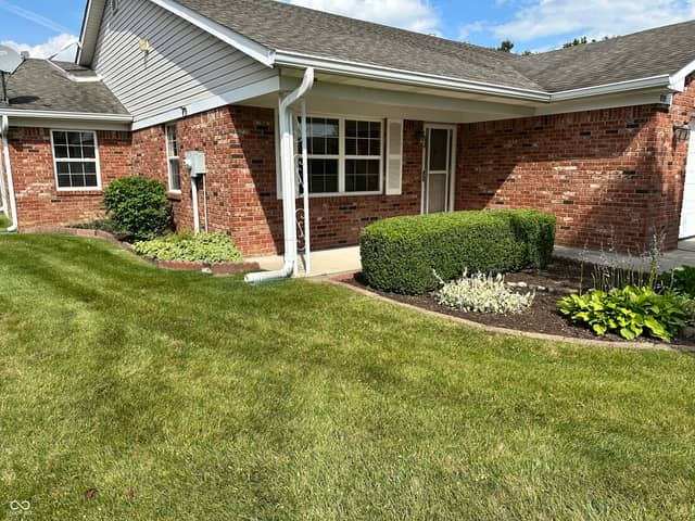 8131 Bentley Farms Place, Indianapolis, IN 46259, photo 3 of 30