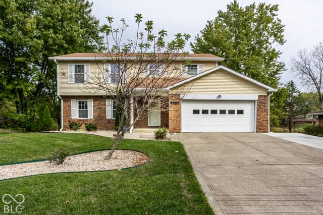 8633 Fox Ridge Lane, Indianapolis
