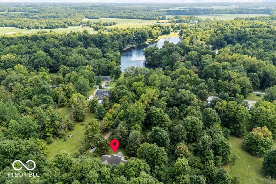 5351 S Westwood, Knightstown
