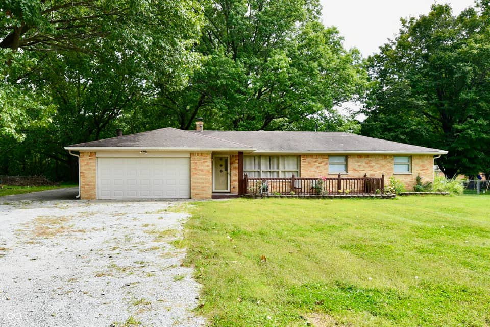 2051 N Avon, Avon