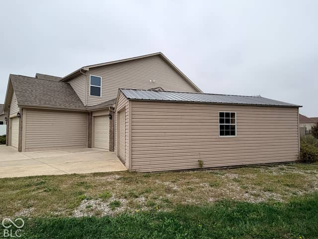 3368 Clairmont Court, Columbus, IN 47203, photo 4 of 65
