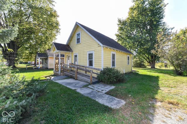 1319 Chester Street, Anderson, IN 46012, photo 3 of 19