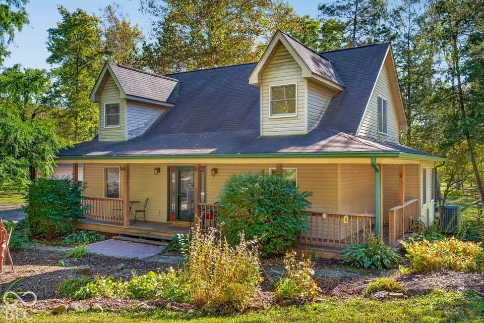 6337 Bellsville Pike, Columbus, IN 47201, photo 1 of 116