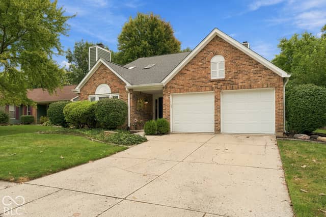 8219 Castle Ridge, Indianapolis, IN 46256, photo 3 of 50