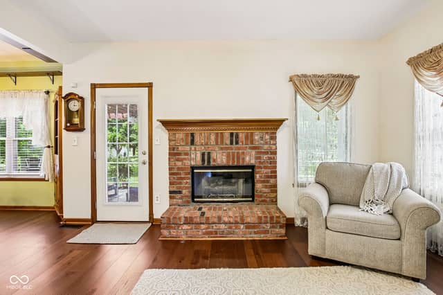 8344 Hunters Meadow Court, Indianapolis, IN 46259, photo 4 of 56