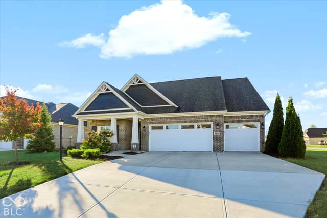 4541 W Rising Sun Drive, New Palestine, IN 46163, photo 2 of 36