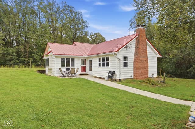 4561 S County Road 325 W, Greencastle, IN 46135, photo 2 of 47