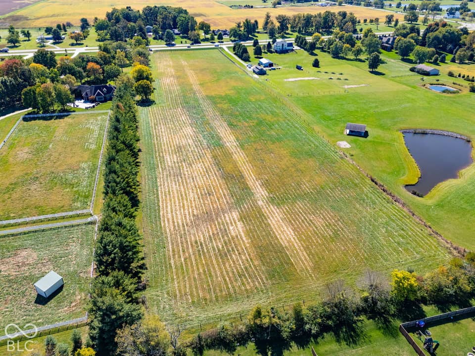 992 W Stones Crossing Road, Greenwood