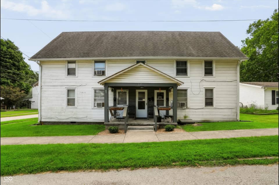 227 E Pine Street, Knightstown