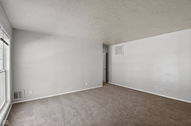 4043 Alsace Place, Indianapolis, IN 46226, photo 5 of 37
