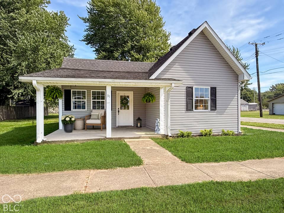 31 S Superior Street, Orestes
