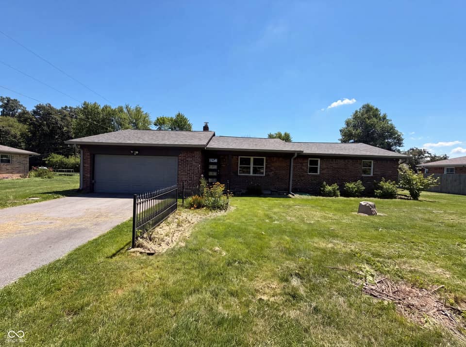2883 S Wollenweber Road, New Palestine