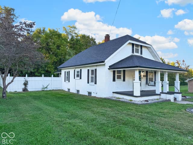 202 S Benton Street, Brownstown, IN 47220, photo 5 of 33