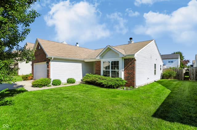 3442 Enclave Lane, Greenwood, IN 46143, photo 3 of 21