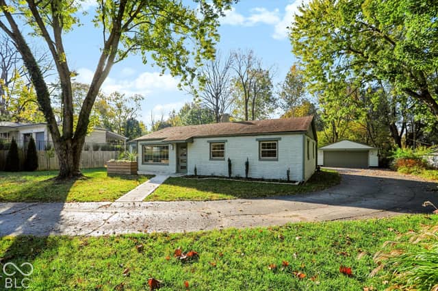 3209 E Loretta Drive, Indianapolis, IN 46227, photo 2 of 50