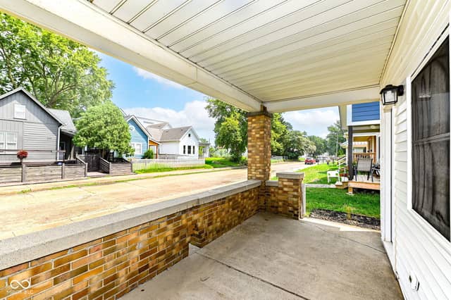 243 Iowa Street, Indianapolis, IN 46225, photo 5 of 32