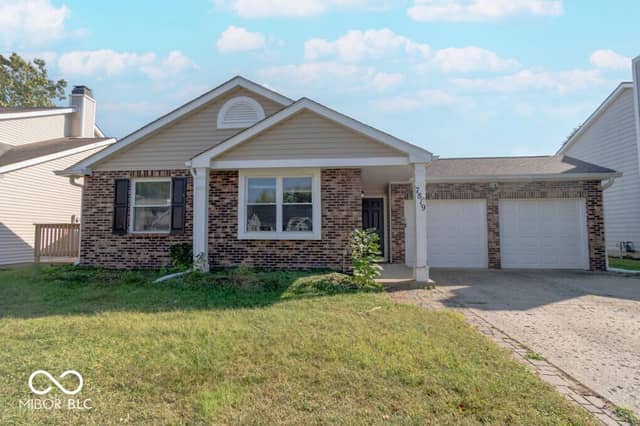 7819 Cardinal Cove N, Indianapolis, IN 46256, photo 3 of 36