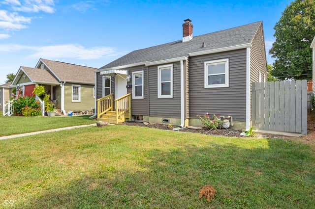113 S 8th Avenue, Beech Grove, IN 46107, photo 3 of 24