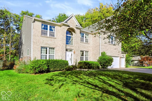 6506 Hazelwood Avenue, Indianapolis, IN 46260, photo 3 of 57