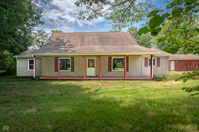 6546 N County Road 1300 E, Seymour, IN 47274, photo 3 of 40