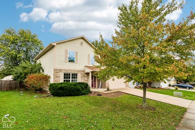 430 N Shore Court, Franklin, IN 46131, photo 4 of 26