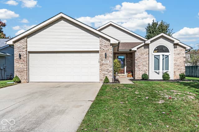 5886 Regency Drive, Columbus, IN 47203, photo 3 of 40