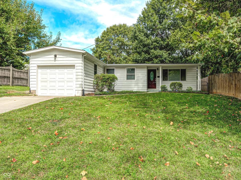 414 Sleepy Hollow Drive, Plainfield, IN 46168, photo 1 of 33