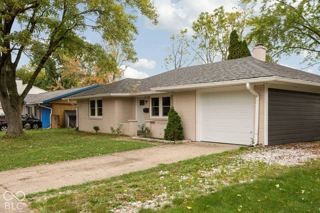 3721 Ireland Drive, Indianapolis, IN 46235, photo 3 of 27