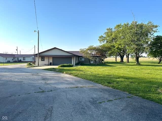2513 W 300 S, Shelbyville, IN 46176, photo 5 of 28