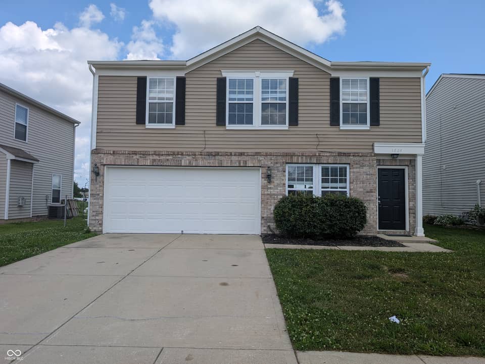 1624 Wagner Drive, Shelbyville, IN 46176, photo 1 of 33