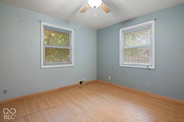 935 N Fenton Avenue, Indianapolis, IN 46219, photo 5 of 12