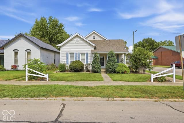 834 E Main Street, Greensburg, IN 47240, photo 5 of 38