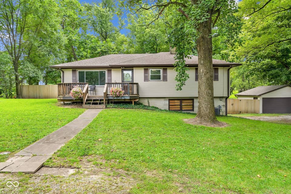245 W Elm Street, Jamestown, IN 46147, photo 1 of 63
