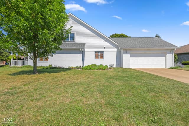 348 Creekbend Lane, Indianapolis, IN 46217, photo 5 of 40