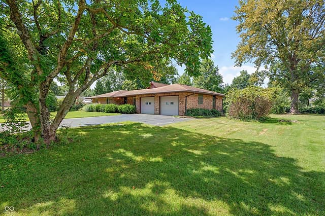 5626 Boy Scout Road, Indianapolis, IN 46226, photo 4 of 53