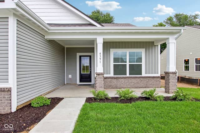 4391 Sedgewick Court, Columbus, IN 47201, photo 4 of 24