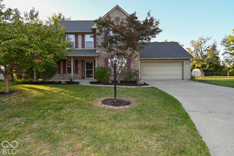5524 Oakcrest Drive, Indianapolis, IN 46237, photo 1 of 68