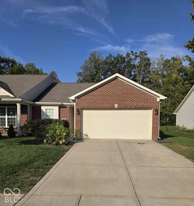 320 Angelina Way, Avon, IN 46123, photo 3 of 16