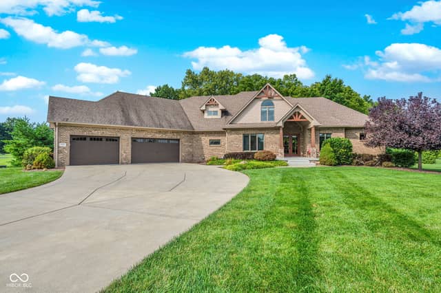 4202 Whitetail Woods Drive, Bargersville, IN 46106, photo 4 of 114