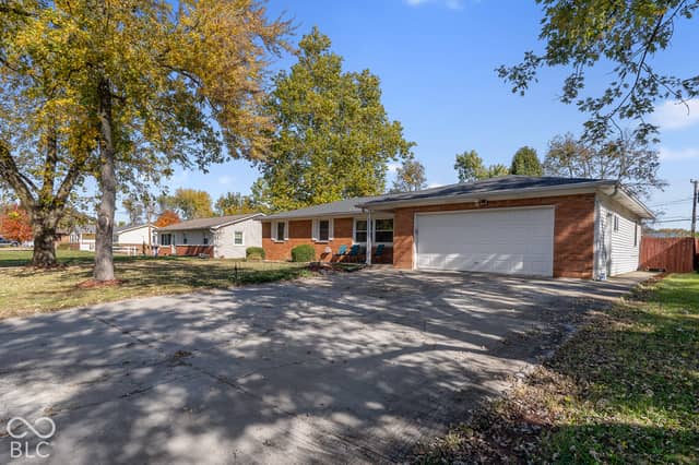 4303 Stuart Drive, Brownsburg, IN 46112, photo 2 of 33