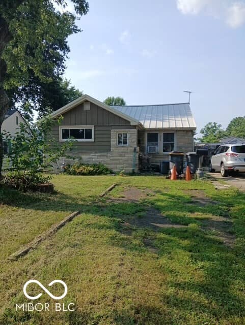 724 Lonsvale Drive, Anderson, IN 46013, photo 1 of 2