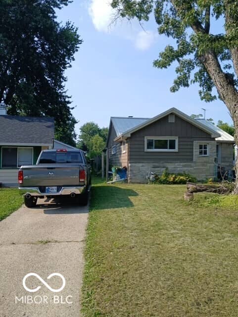 724 Lonsvale Drive, Anderson, IN 46013, photo 3 of 2