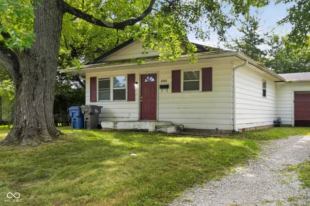 4140 Mellis Drive, Indianapolis, IN 46235, photo 4 of 30