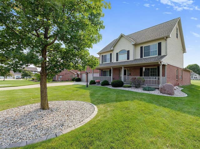 4009 S Loganberry Court, New Palestine, IN 46163, photo 4 of 68