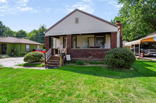827 E Mills Avenue, Indianapolis, IN 46227, photo 2 of 60